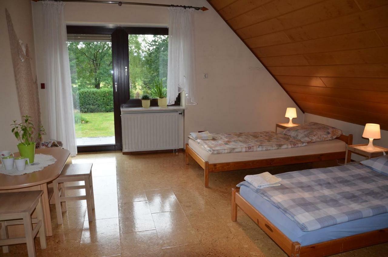 Kwatery Przy A4 Dabrowa Boleslawiecka Exteriér fotografie